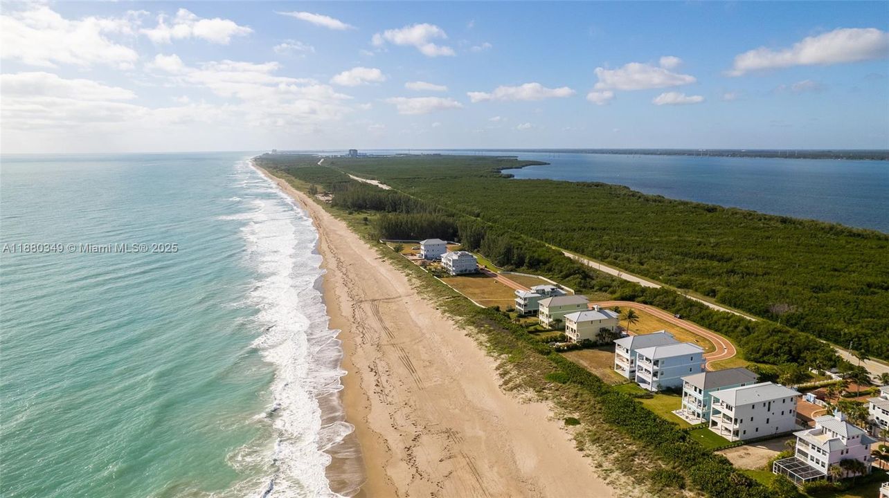 待售: $870,000 (0.12 acres)