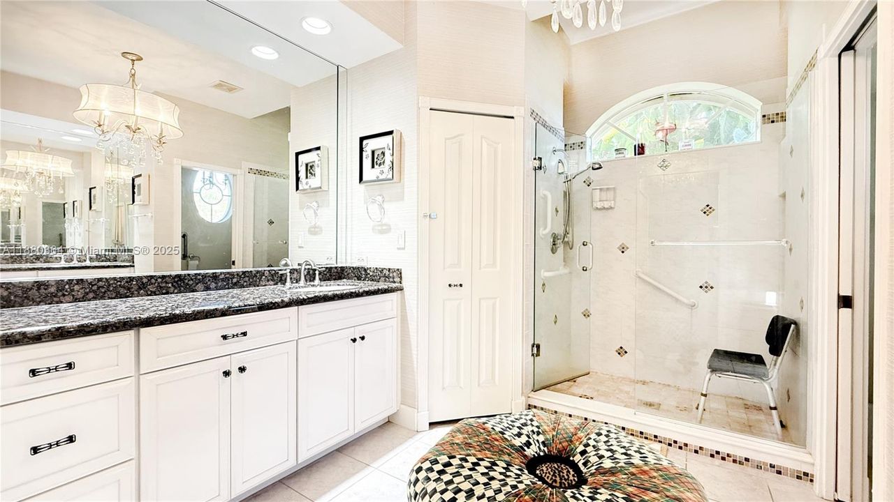 En Venta: $900,000 (4 camas, 3 baños, 2503 Pies cuadrados)