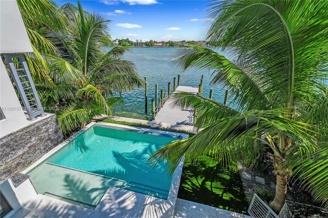 For Rent: $47,500 (5 beds, 6 baths, 3326 Square Feet)