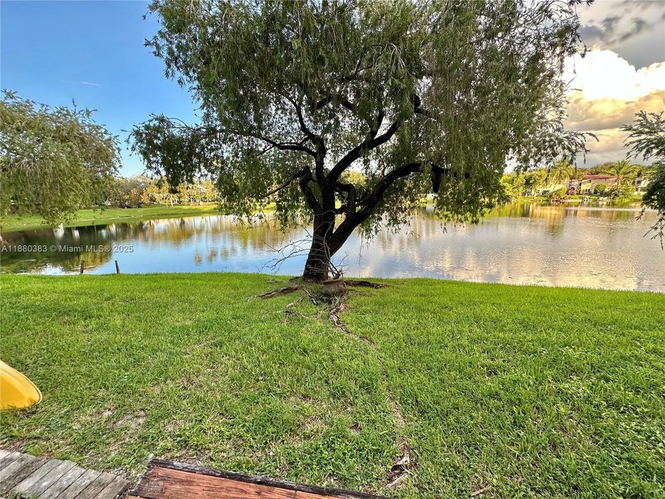 For Sale: $475,000 (4 beds, 2 baths, 1812 Square Feet)