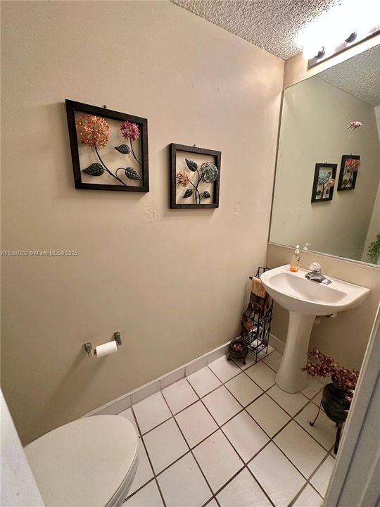 For Sale: $475,000 (4 beds, 2 baths, 1812 Square Feet)