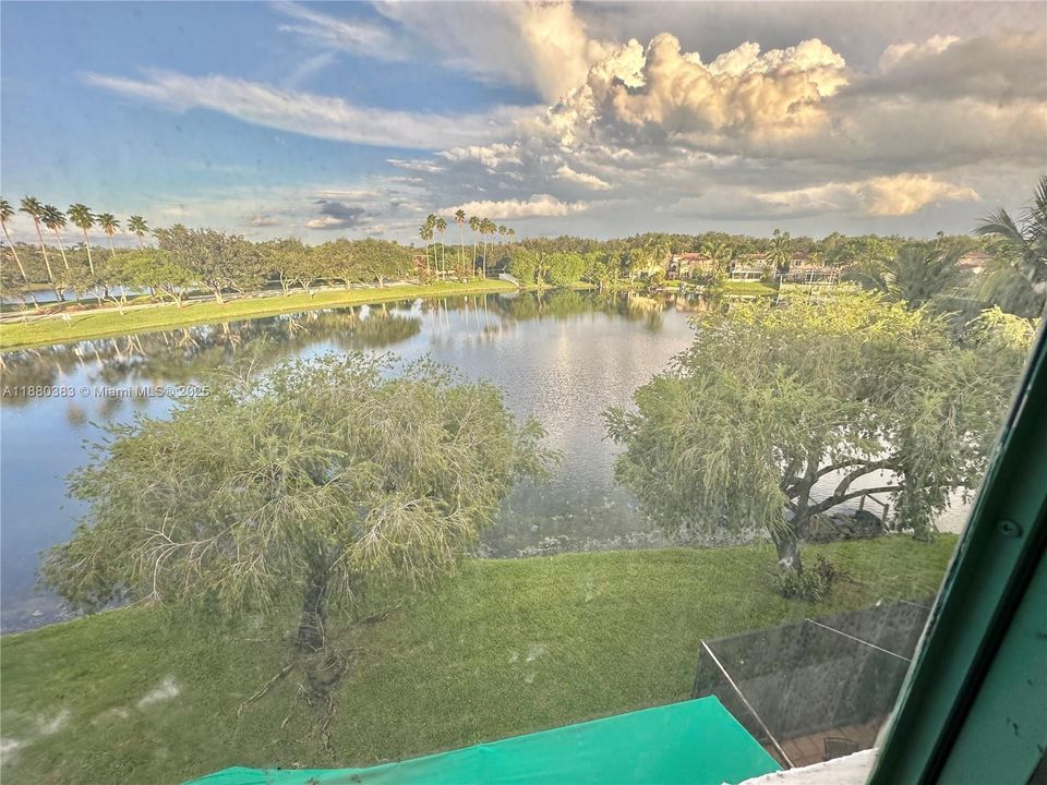 For Sale: $475,000 (4 beds, 2 baths, 1812 Square Feet)