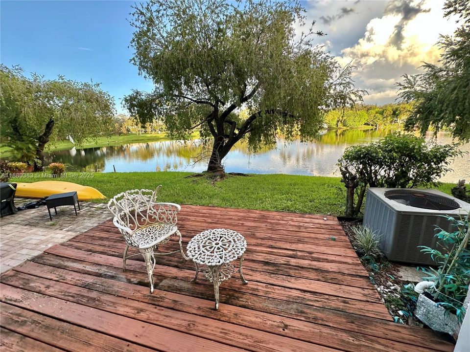 For Sale: $475,000 (4 beds, 2 baths, 1812 Square Feet)