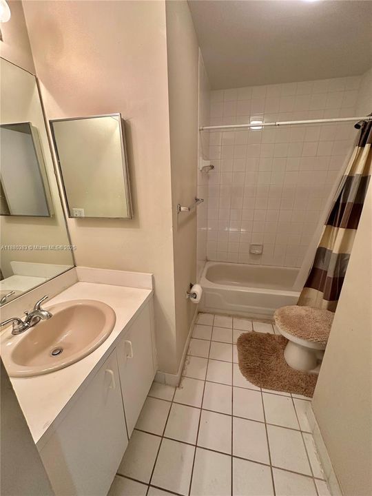 For Sale: $475,000 (4 beds, 2 baths, 1812 Square Feet)