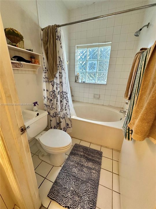 For Sale: $475,000 (4 beds, 2 baths, 1812 Square Feet)