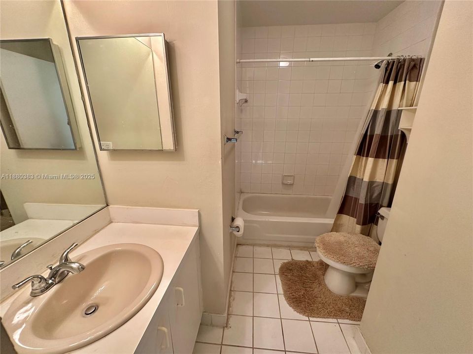 For Sale: $475,000 (4 beds, 2 baths, 1812 Square Feet)