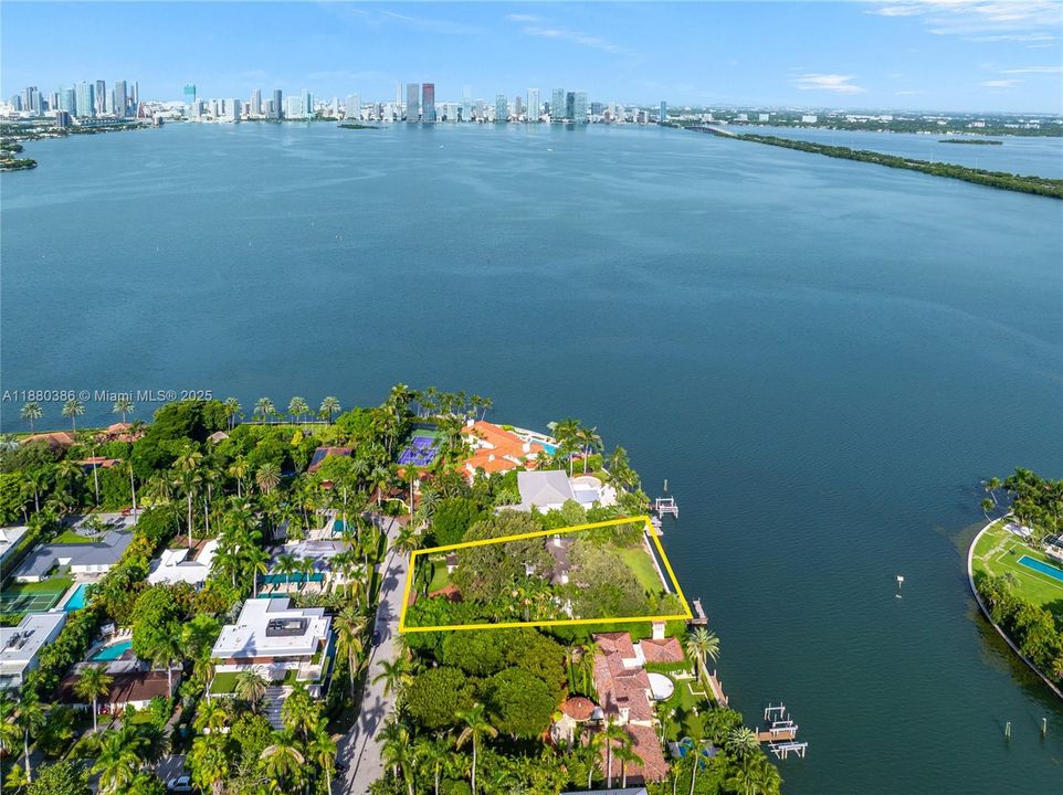 Recently Sold: $37,500,000 (7 beds, 7 baths, 6860 Square Feet)