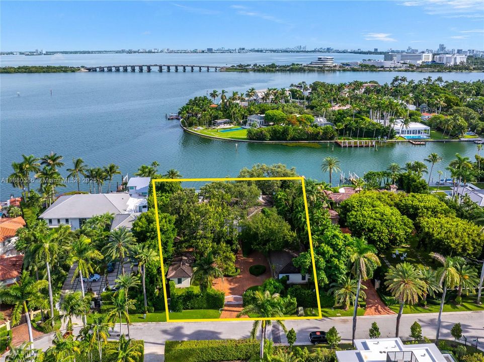 Recently Sold: $37,500,000 (7 beds, 7 baths, 6860 Square Feet)