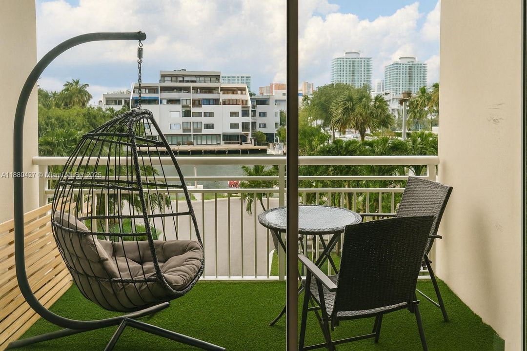 На продажу: $210,000 (1 спален, 1 ванн, 695 Квадратных фут)