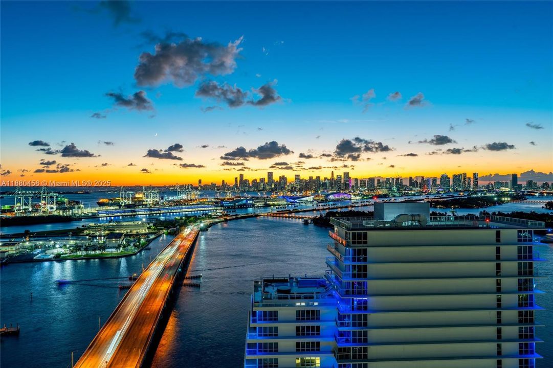 For Sale: $6,590,000 (3 beds, 3 baths, 2930 Square Feet)