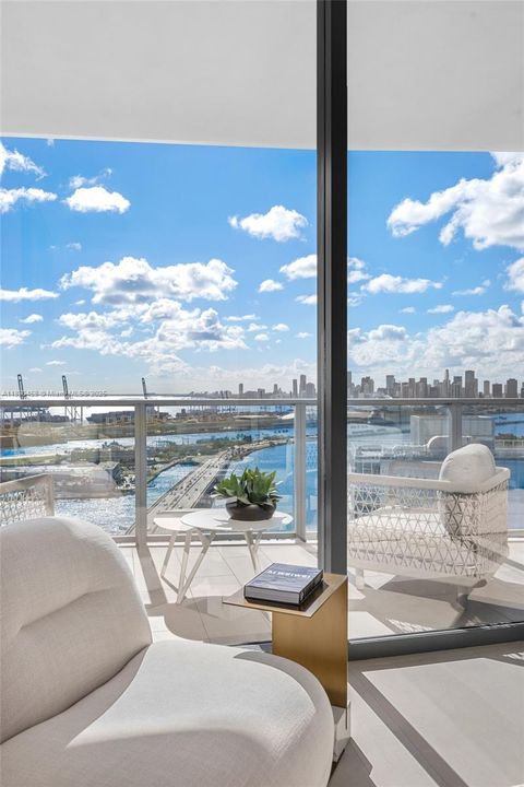 For Sale: $6,590,000 (3 beds, 3 baths, 2930 Square Feet)