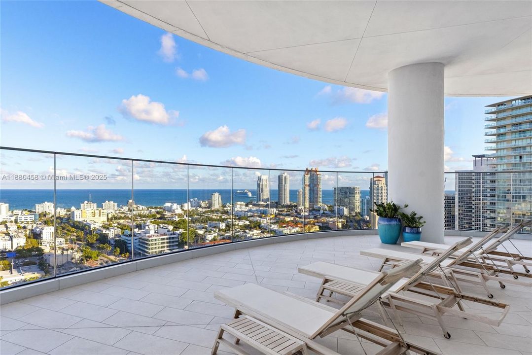 Canopy Club Spa Terrace