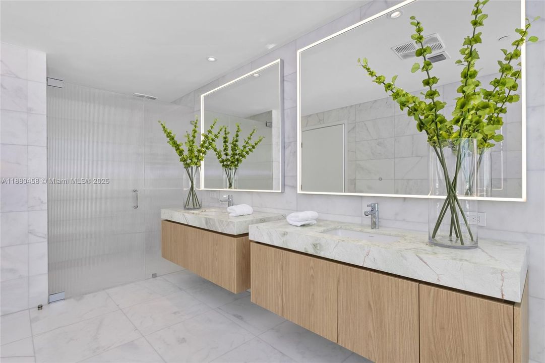 For Sale: $6,590,000 (3 beds, 3 baths, 2930 Square Feet)