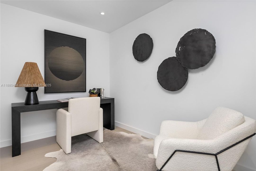 For Sale: $6,590,000 (3 beds, 3 baths, 2930 Square Feet)