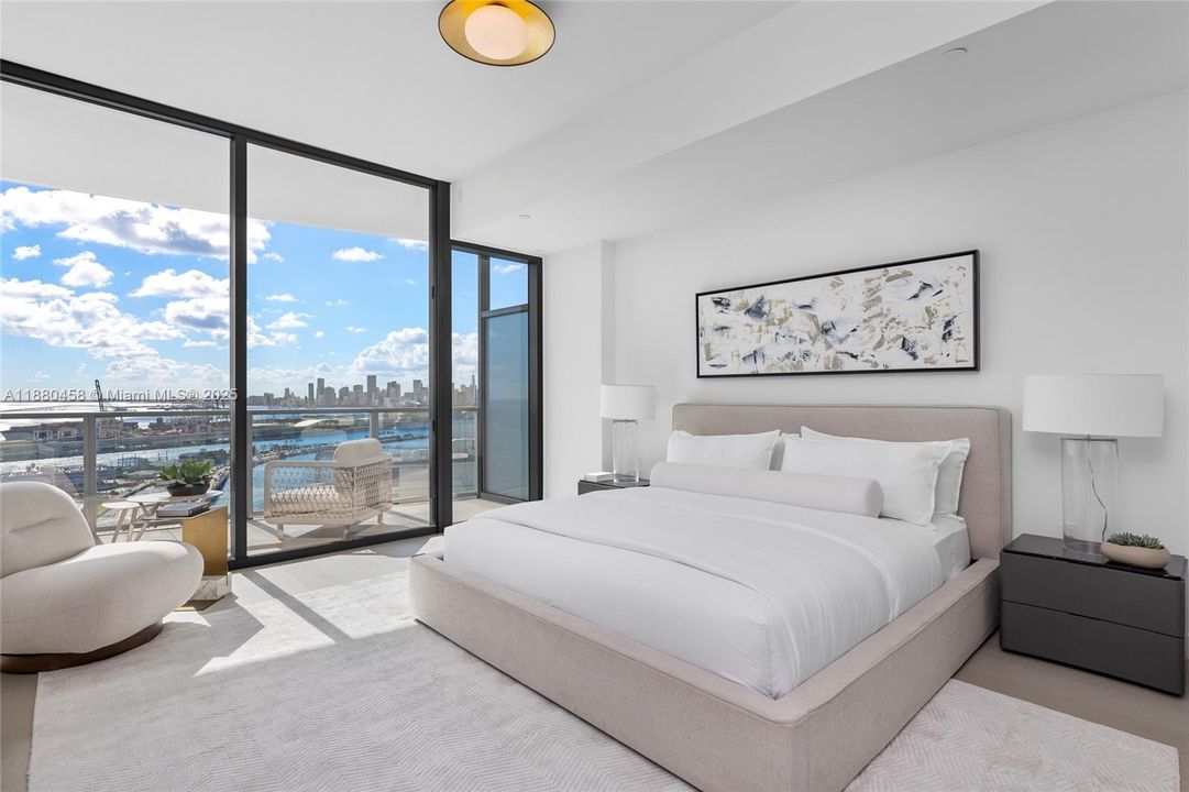 For Sale: $6,590,000 (3 beds, 3 baths, 2930 Square Feet)