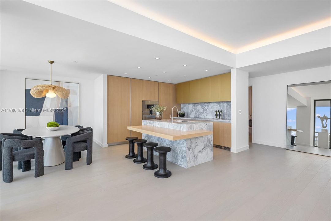 For Sale: $6,590,000 (3 beds, 3 baths, 2930 Square Feet)