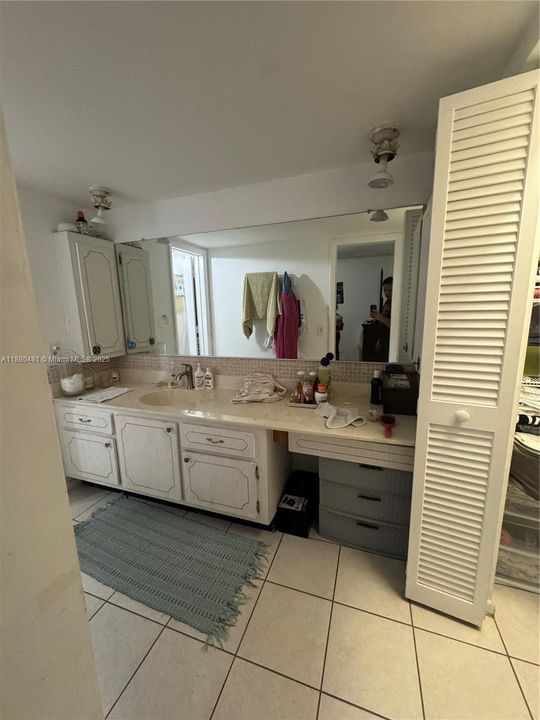 Vendido Recientemente: $210,000 (2 camas, 2 baños, 1120 Pies cuadrados)