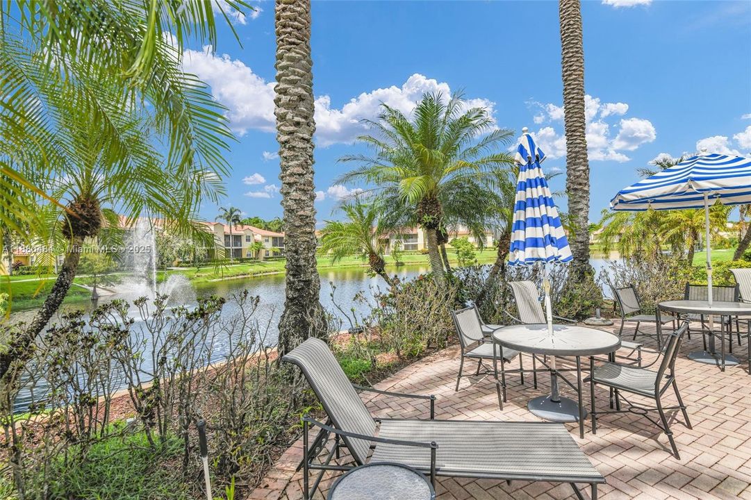 For Sale: $199,000 (1 beds, 1 baths, 813 Square Feet)