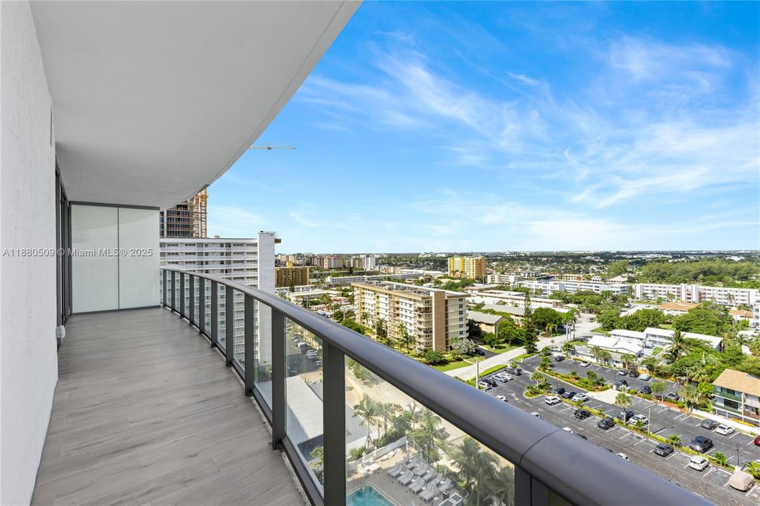 待售: $2,995,000 (3 贝兹, 3 浴室, 2162 平方英尺)