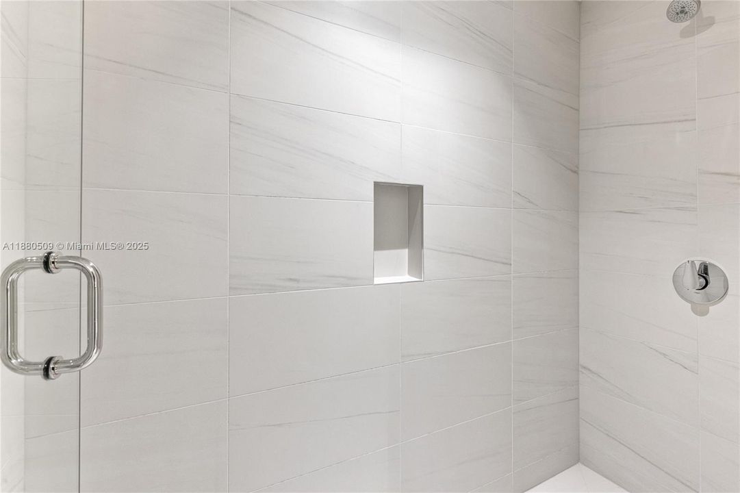 待售: $2,995,000 (3 贝兹, 3 浴室, 2162 平方英尺)