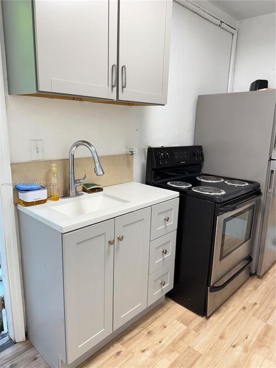 В аренду: $1,300 (1 спален, 1 ванн, 2678 Квадратных фут)