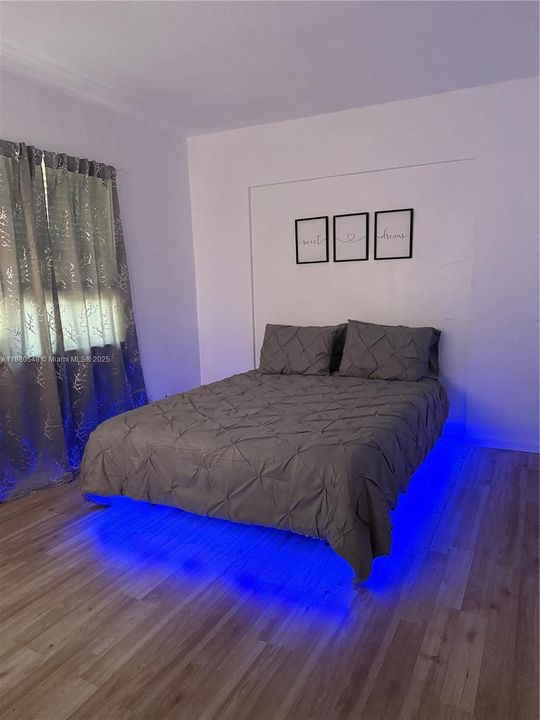 В аренду: $1,300 (1 спален, 1 ванн, 2678 Квадратных фут)