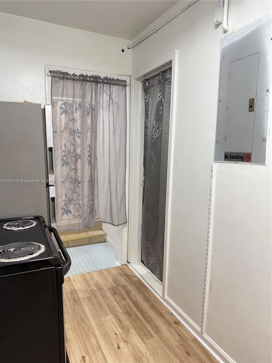 В аренду: $1,300 (1 спален, 1 ванн, 2678 Квадратных фут)