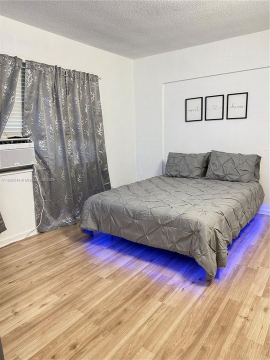 В аренду: $1,300 (1 спален, 1 ванн, 2678 Квадратных фут)