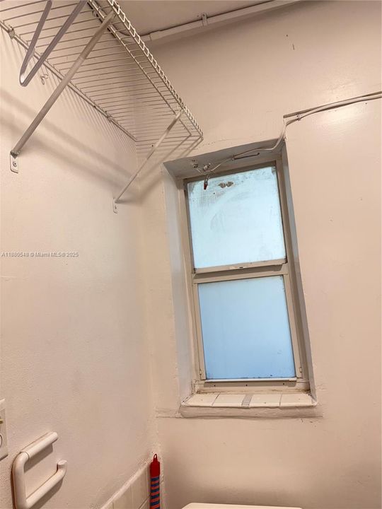 В аренду: $1,300 (1 спален, 1 ванн, 2678 Квадратных фут)