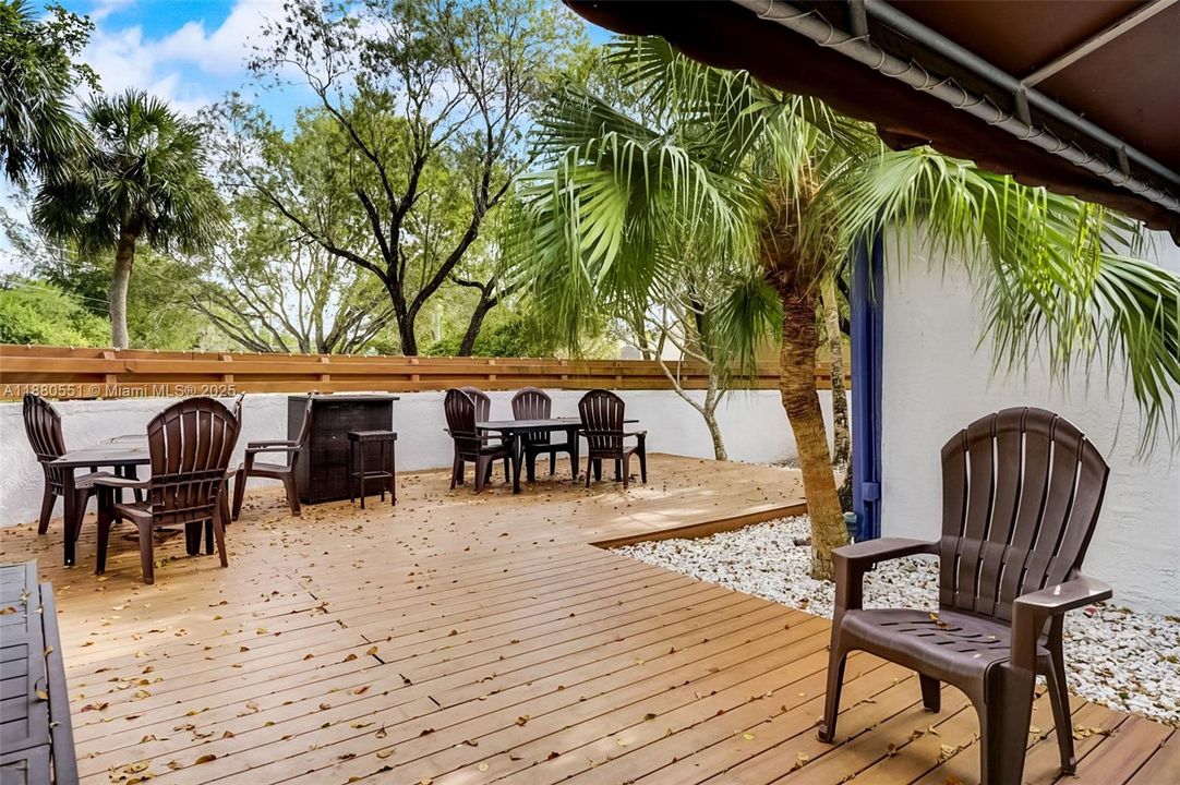 Active With Contract: $245,000 (2 beds, 2 baths, 1120 Square Feet)