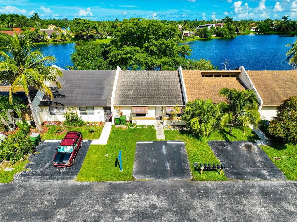 Active With Contract: $245,000 (2 beds, 2 baths, 1120 Square Feet)