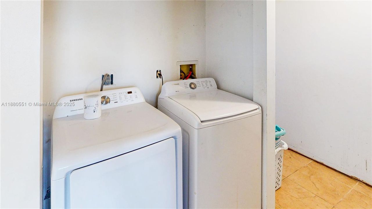 Active With Contract: $245,000 (2 beds, 2 baths, 1120 Square Feet)