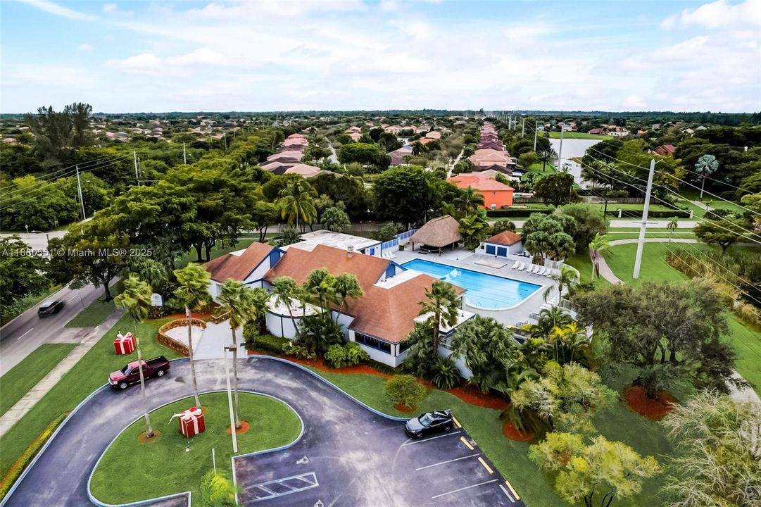 Active With Contract: $245,000 (2 beds, 2 baths, 1120 Square Feet)