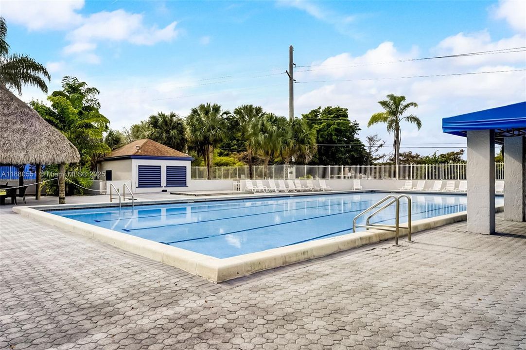 Active With Contract: $245,000 (2 beds, 2 baths, 1120 Square Feet)