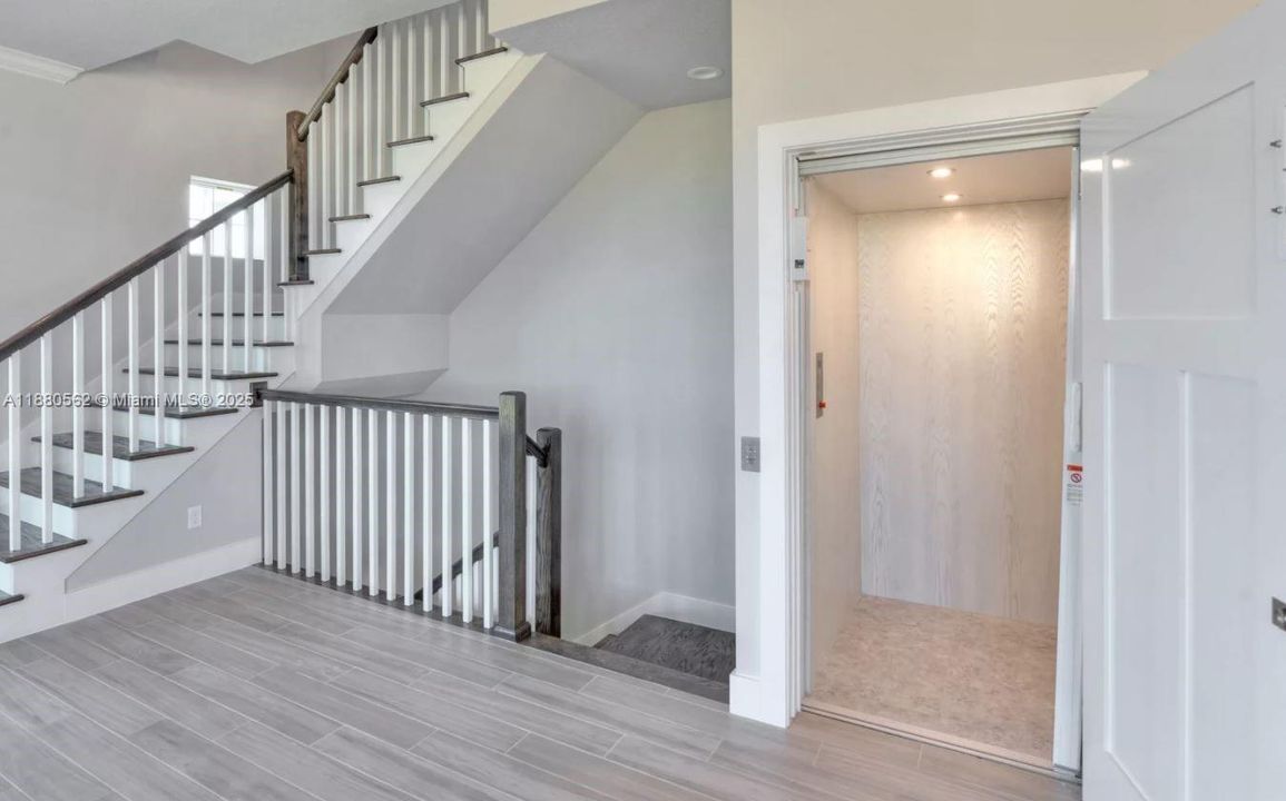 For Sale: $1,324,999 (2 beds, 2 baths, 0 Square Feet)