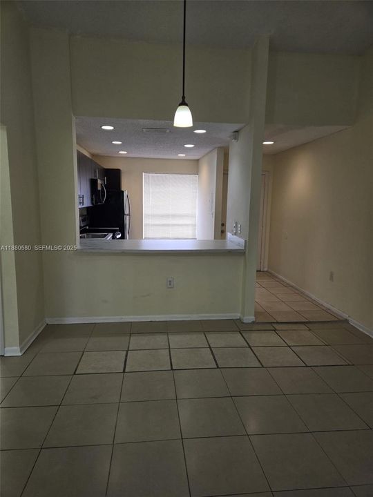 Activo con contrato: $219,900 (2 camas, 2 baños, 1084 Pies cuadrados)