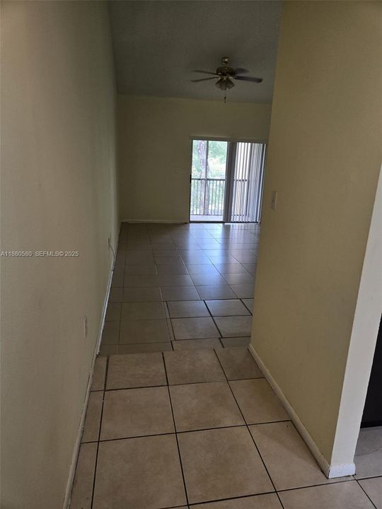 Activo con contrato: $219,900 (2 camas, 2 baños, 1084 Pies cuadrados)