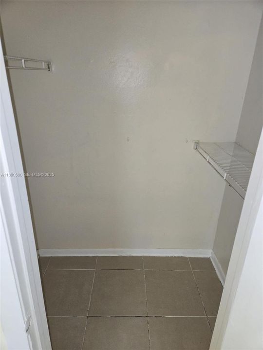 Activo con contrato: $219,900 (2 camas, 2 baños, 1084 Pies cuadrados)