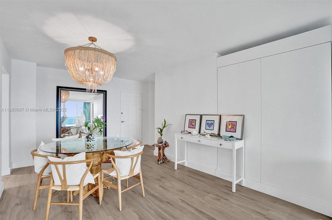 Active With Contract: $4,200 (1 beds, 1 baths, 835 Square Feet)