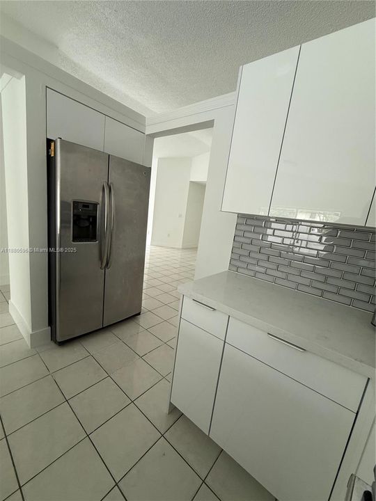 Recently Sold: $569,999 (3 beds, 2 baths, 1652 Square Feet)