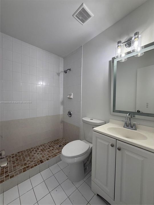 Recently Sold: $569,999 (3 beds, 2 baths, 1652 Square Feet)