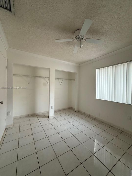 Recently Sold: $569,999 (3 beds, 2 baths, 1652 Square Feet)