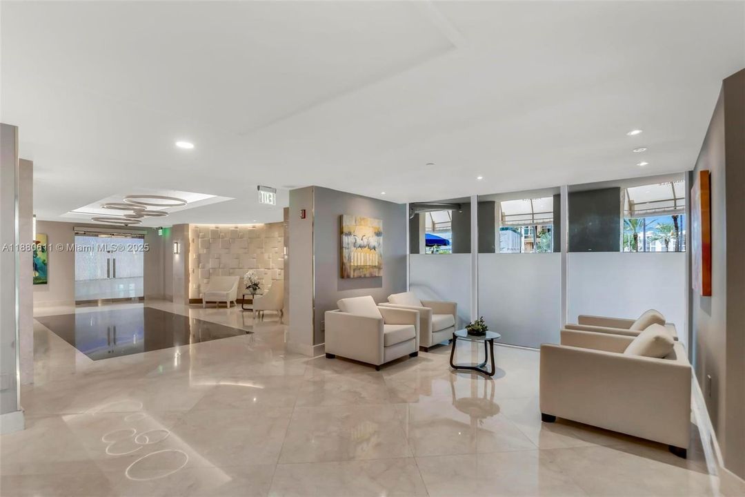 待售: $2,250,000 (3 贝兹, 3 浴室, 1840 平方英尺)