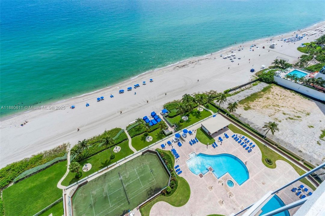 待售: $2,250,000 (3 贝兹, 3 浴室, 1840 平方英尺)