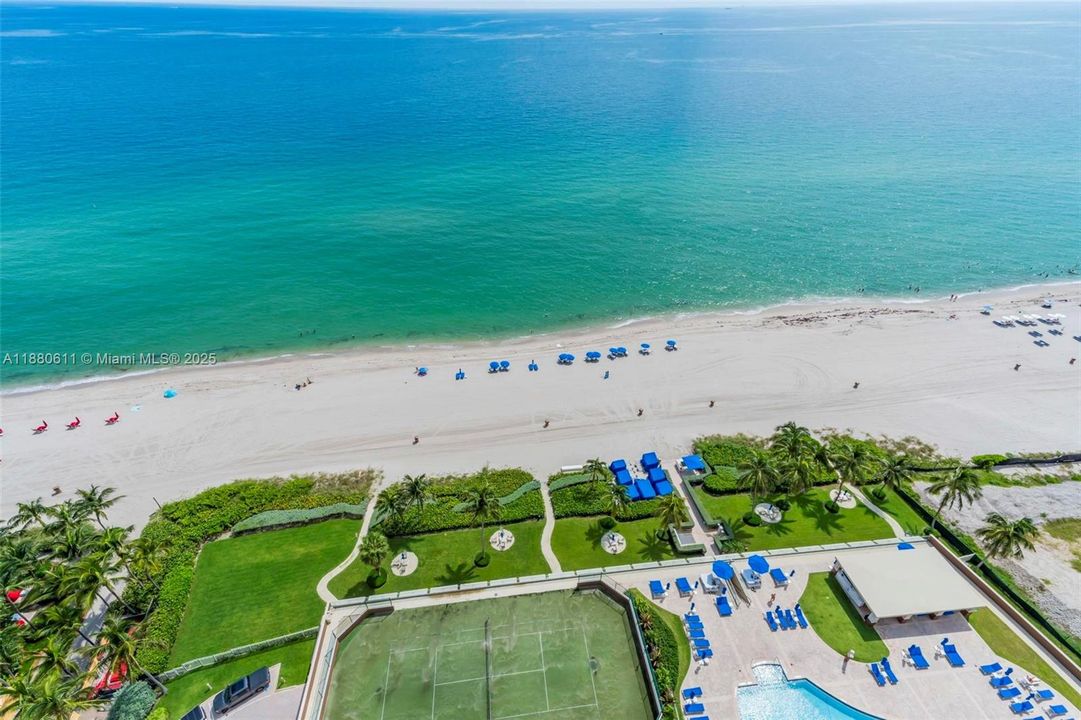 待售: $2,250,000 (3 贝兹, 3 浴室, 1840 平方英尺)