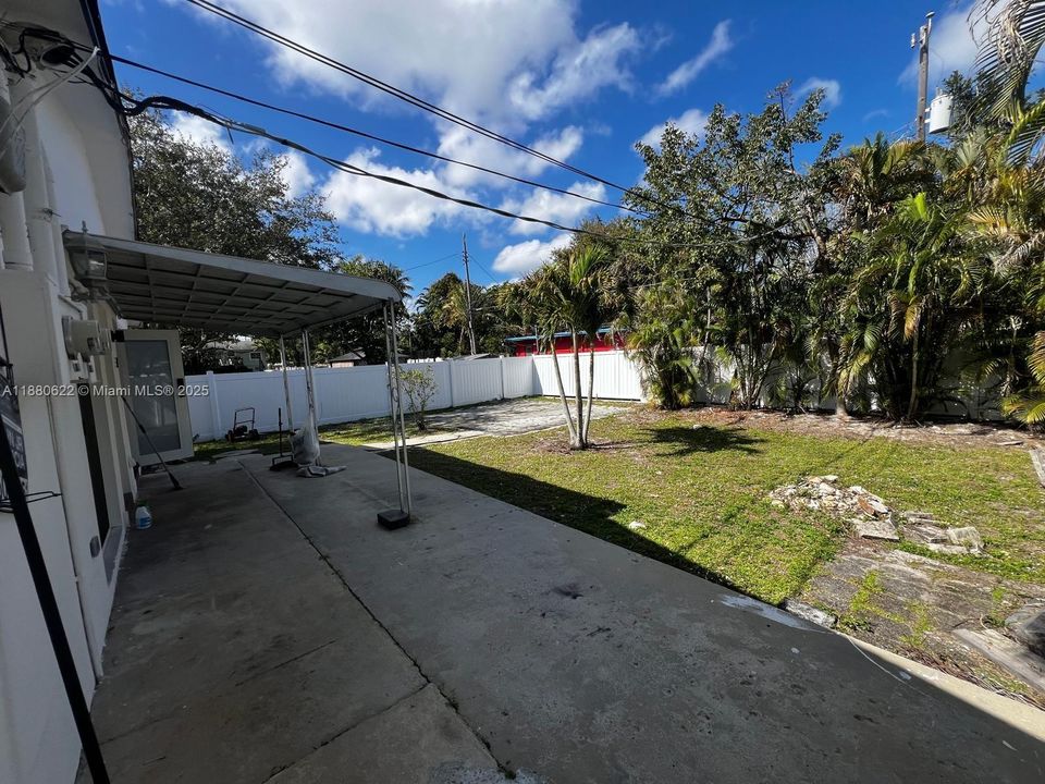 合同活跃: $3,800 (3 贝兹, 2 浴室, 0 平方英尺)