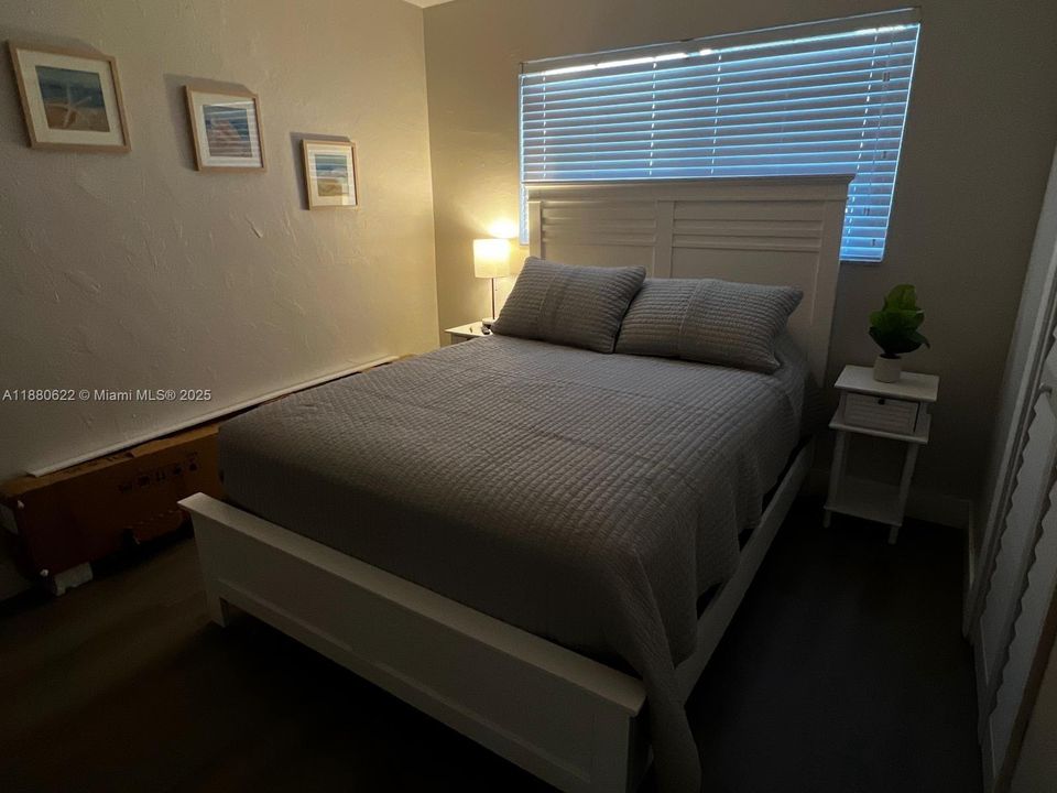 合同活跃: $3,800 (3 贝兹, 2 浴室, 0 平方英尺)