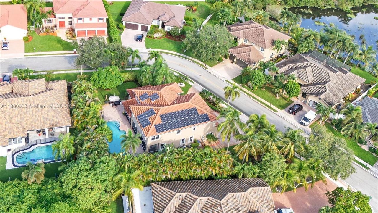 最近售出: $1,449,000 (5 贝兹, 4 浴室, 3719 平方英尺)