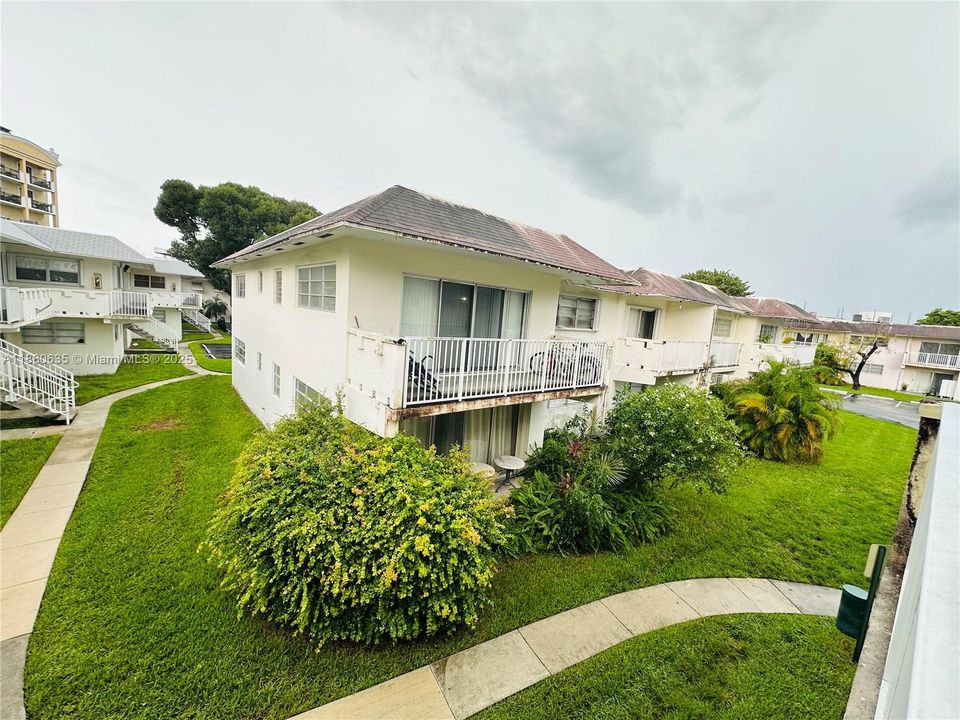 Activo con contrato: $215,000 (2 camas, 1 baños, 730 Pies cuadrados)