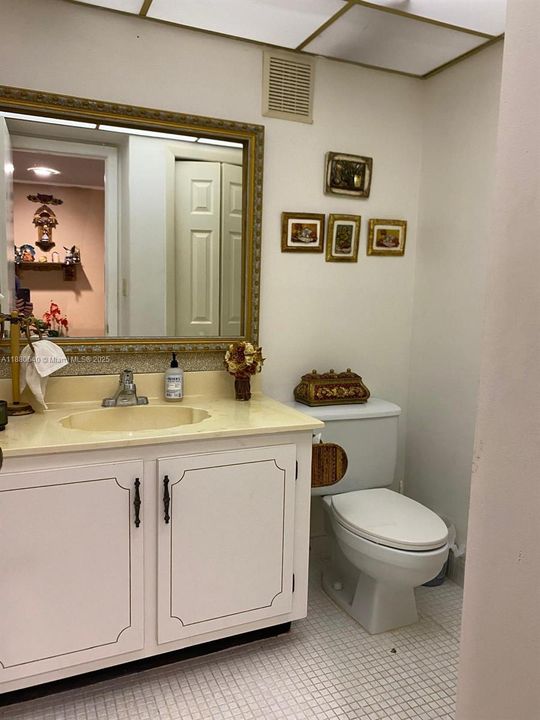 For Sale: $299,000 (2 beds, 2 baths, 1235 Square Feet)